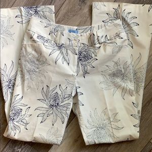 J Mclaughlin white & navy flower pants